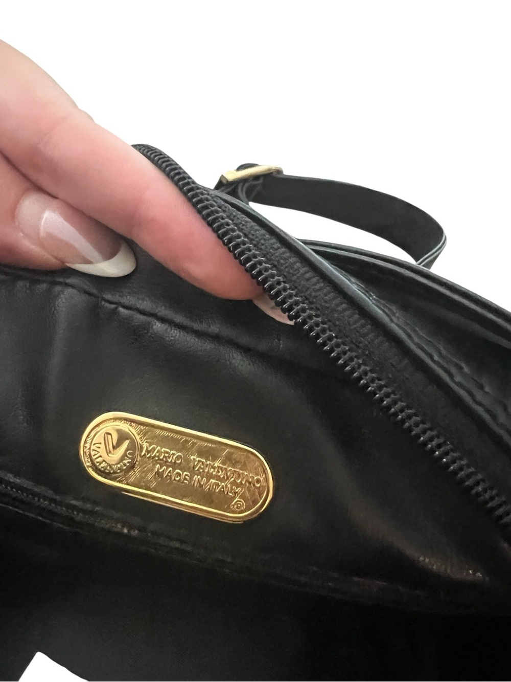 Vintage Valentino by Mario Valentino Crossbody Bag - Picture 7 of 9